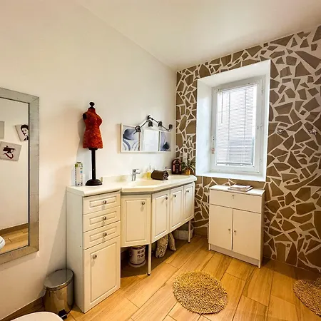 アパート Welcome To *